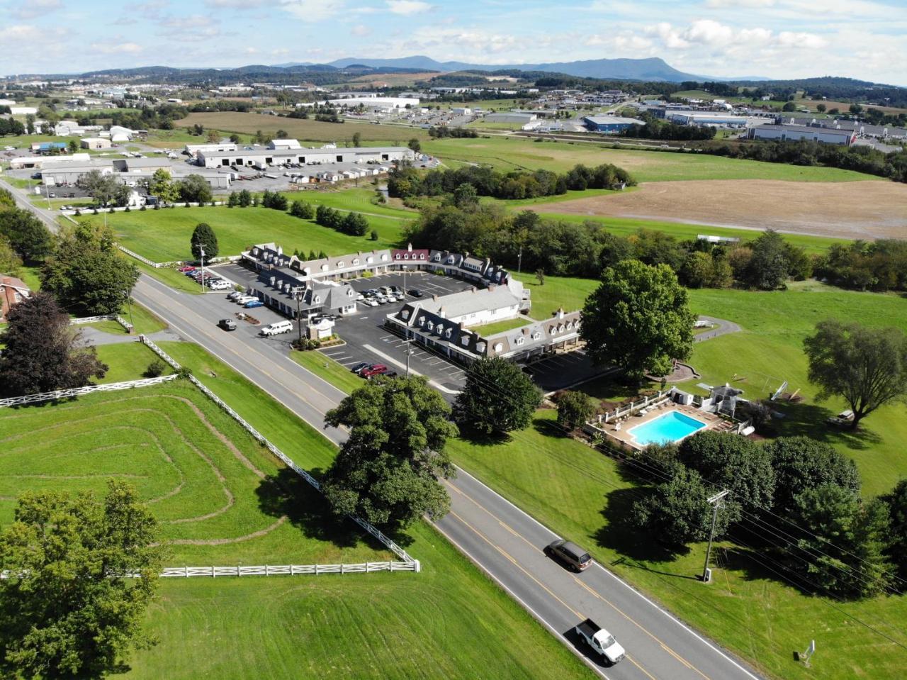 The Village Inn Harrisonburg Zewnętrze zdjęcie