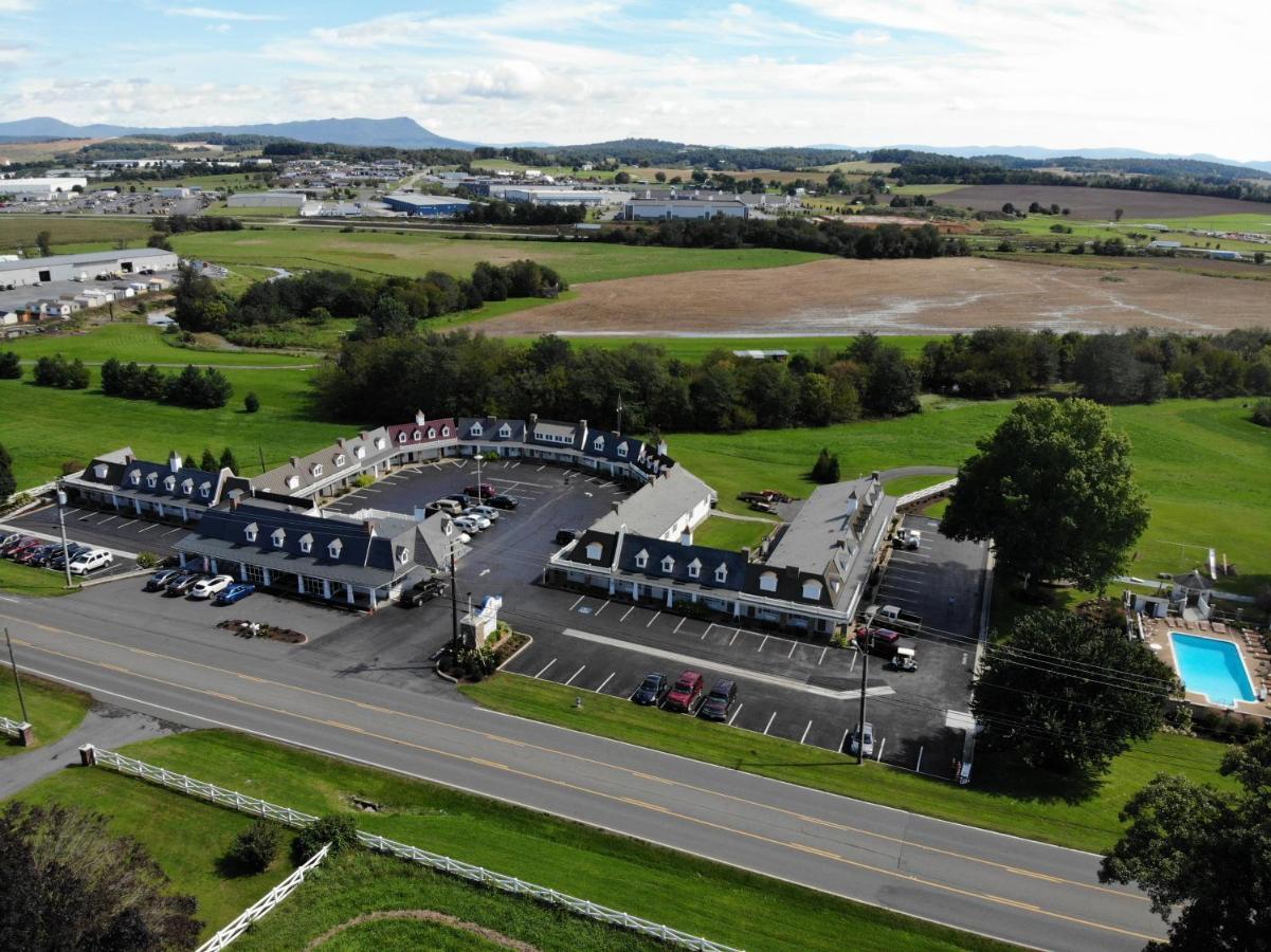 The Village Inn Harrisonburg Zewnętrze zdjęcie